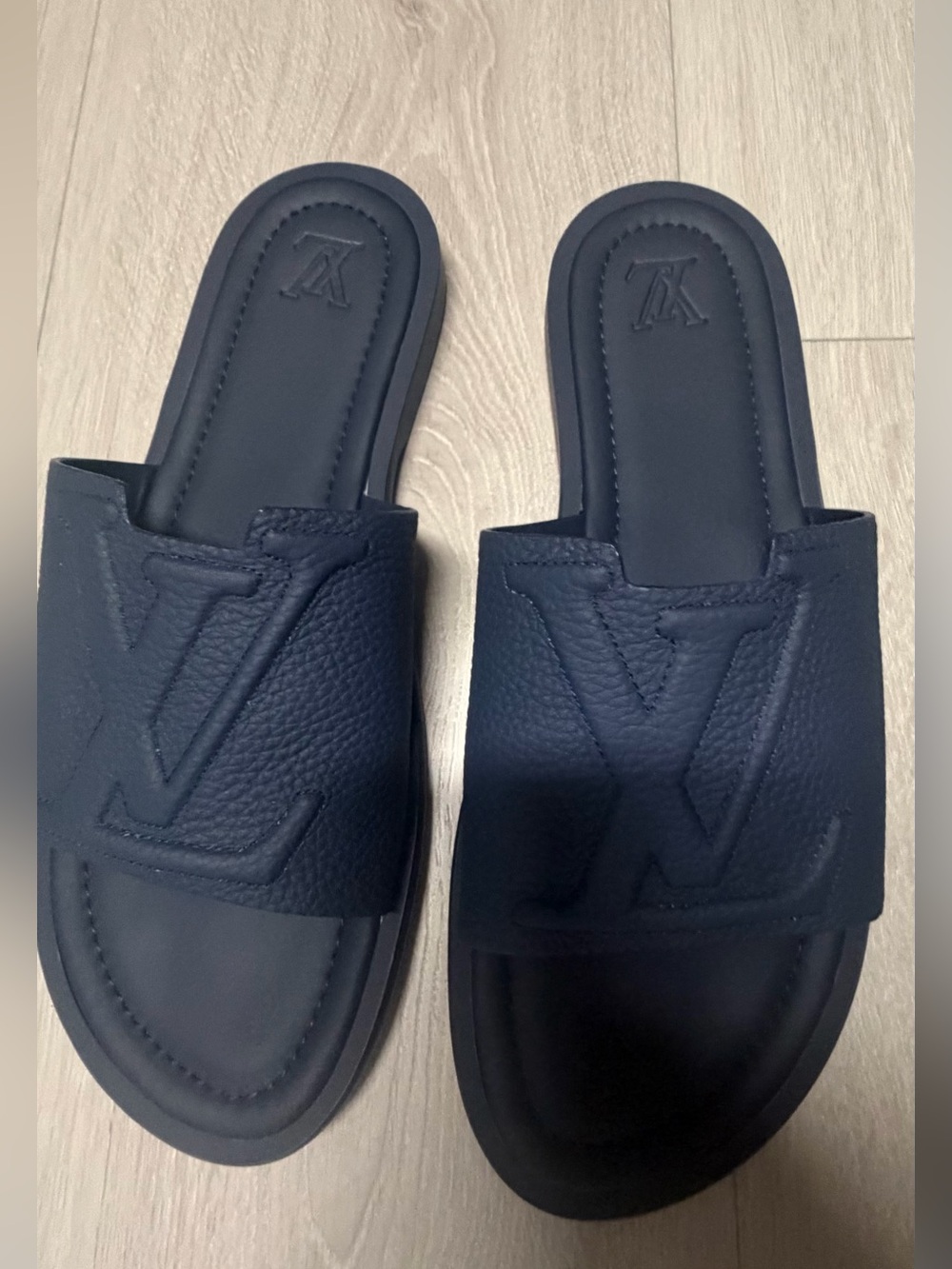 LOUIS VUITTON SANDALS